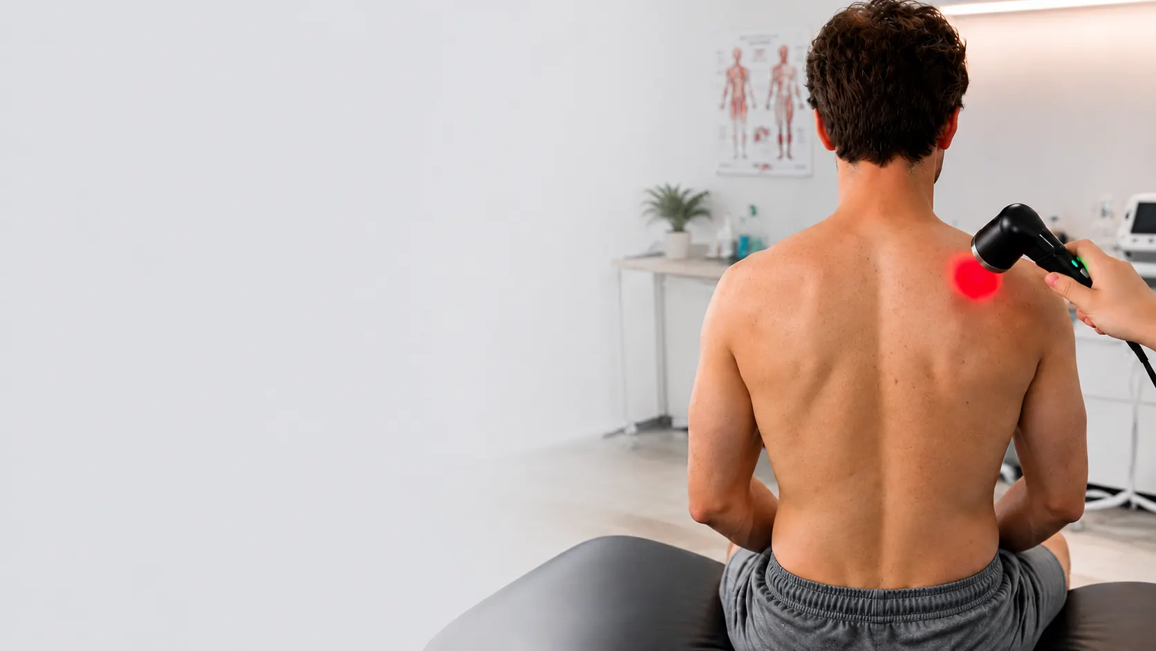 AILUCS Class IV laser therapy treatment scene with LYRA system